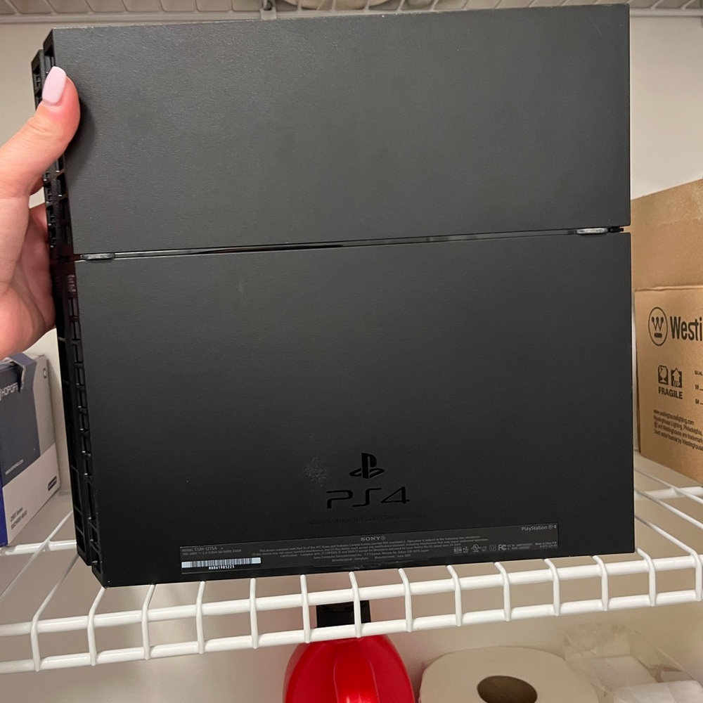 Sony Black Console PlayStation 4